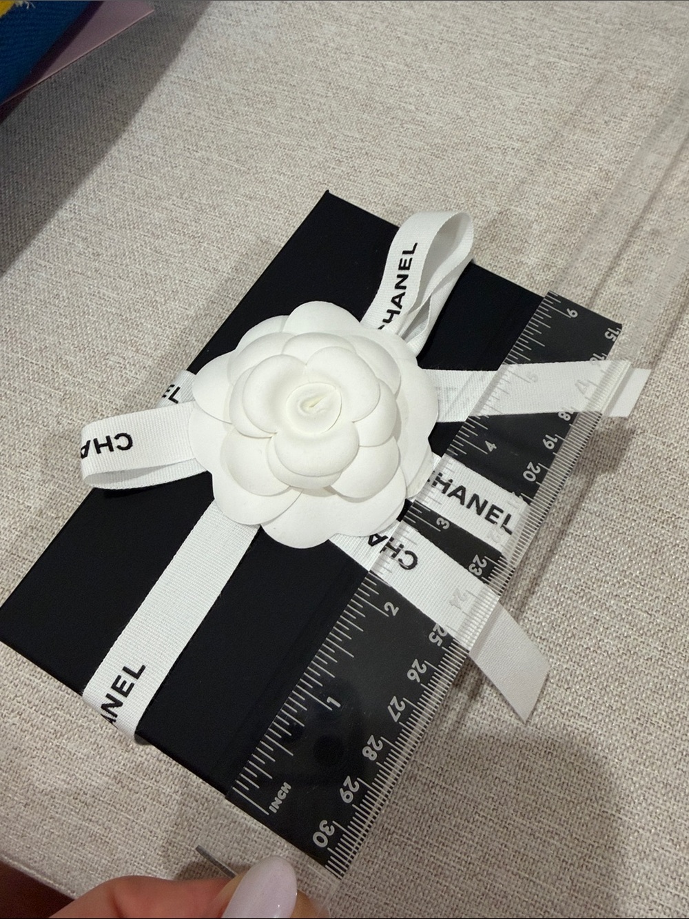 CHANEL Gift Bag with Box Set - Picture 2 of 7